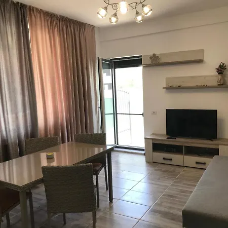 La Belle Vie Apartment Navodari