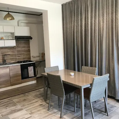 La Belle Vie Apartment Navodari